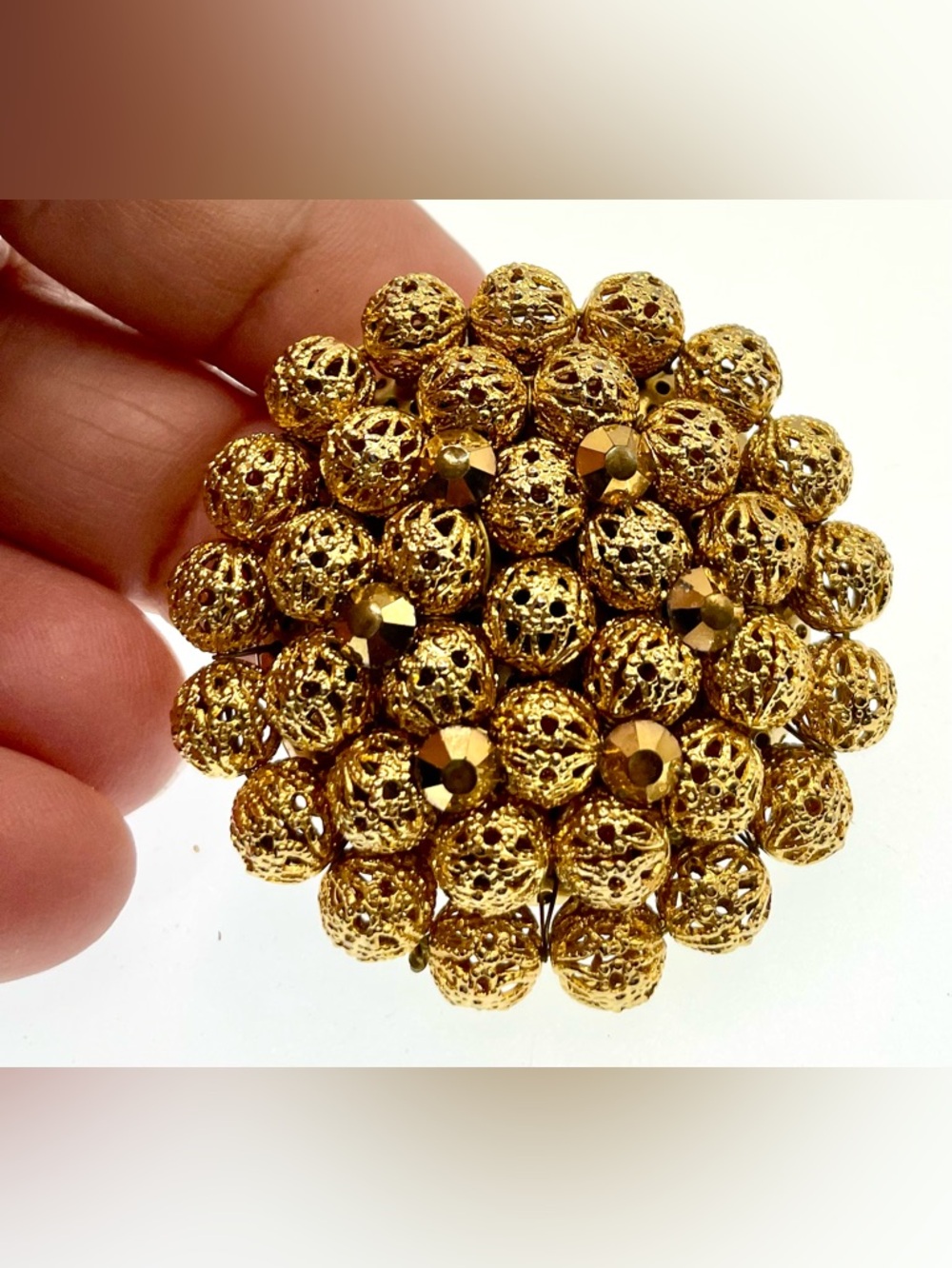 Vintage Filigree Bead Cluster Brooch Gold Tone Statement Pin Mid Century - Picture 4 of 5